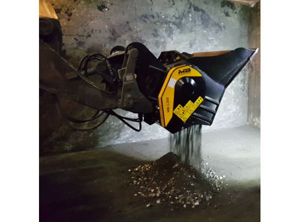 Cupa de concasare constructii MB Crusher MB-L200 S2 -- incarcator frontal 7 -11 t. de vanzare